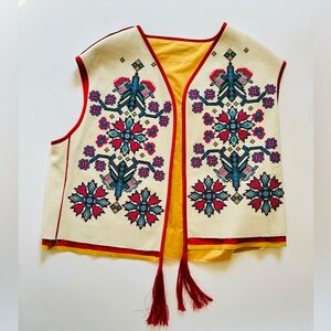 Ukrainian embroidery west
